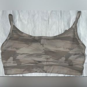 Alphalete Surface Limitless Bra-Desert Canvas Camo